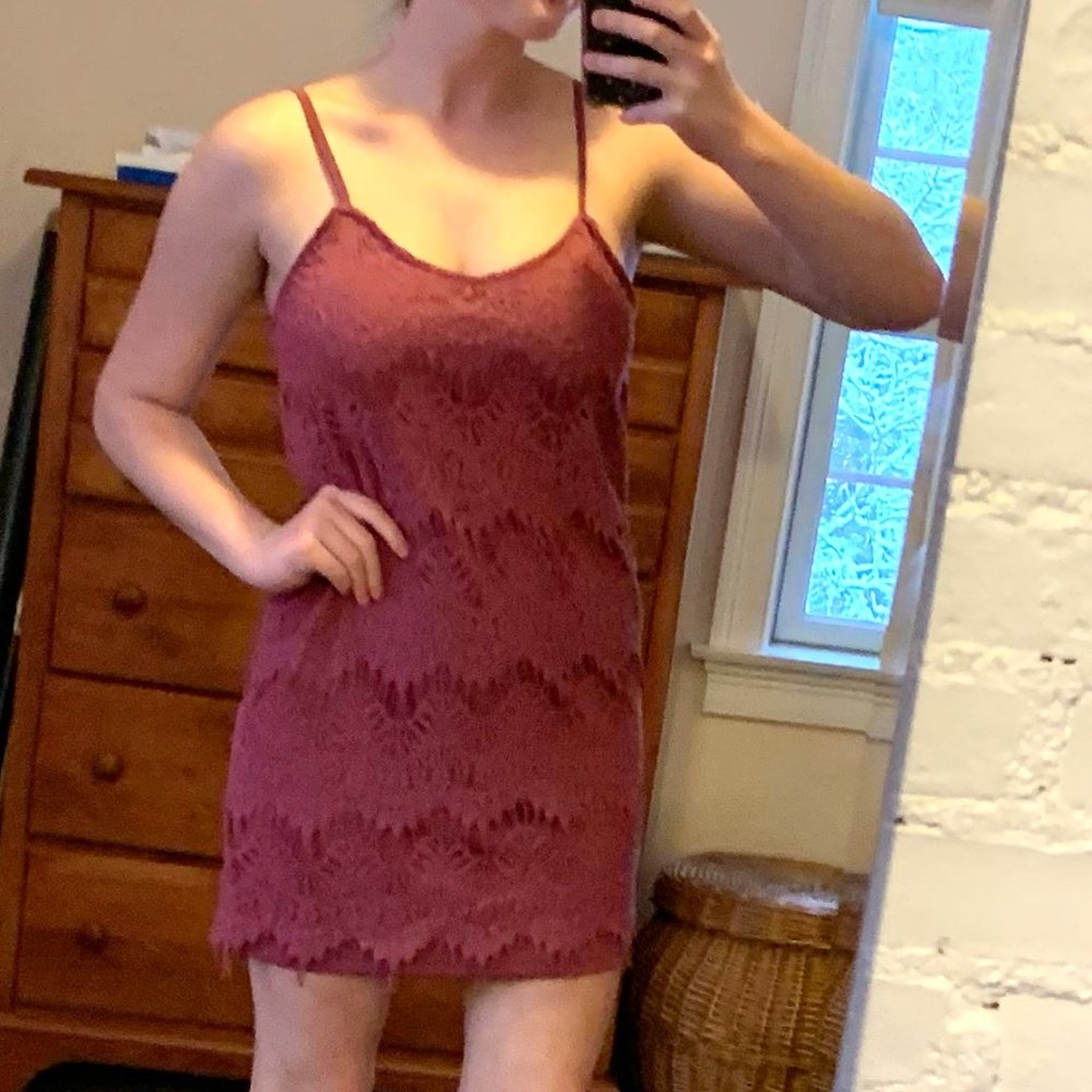 💕NWOT Rose Lace Mini-Dress Size M